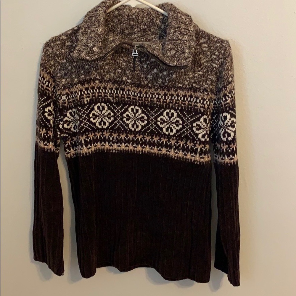 Brown/tan sweater